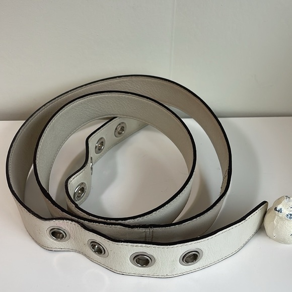 COACH Vintage Shoulder Crossbody - Picture 9 of 17